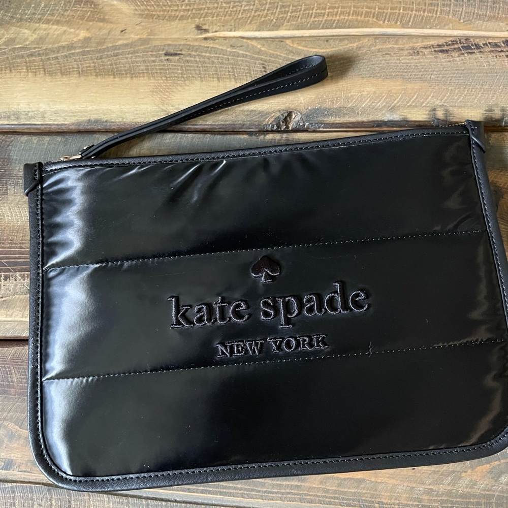 KATE SPADE ELLA PUFFER BLACK WRISTLET NEW NEVER USED